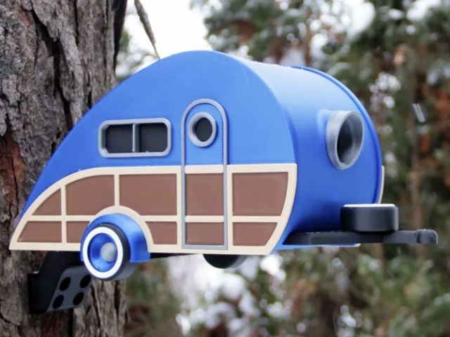 Retro Caravan Birdhouse – "The Trailblazer"