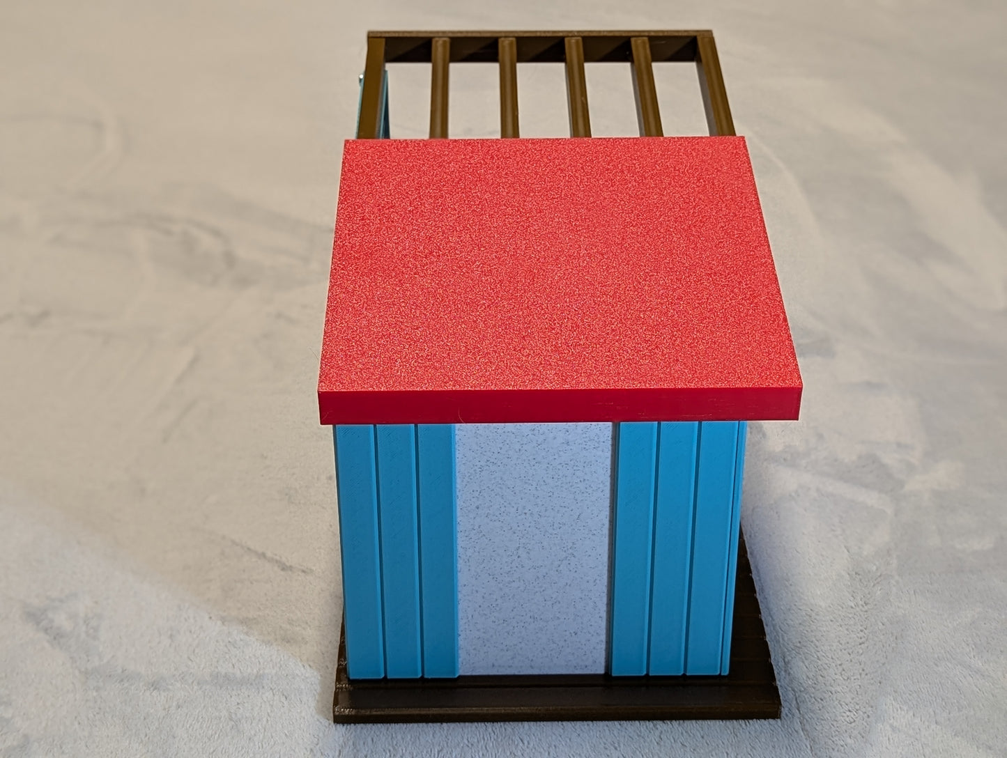 Mid-Century Modern Birdhouse – "The Ventura"